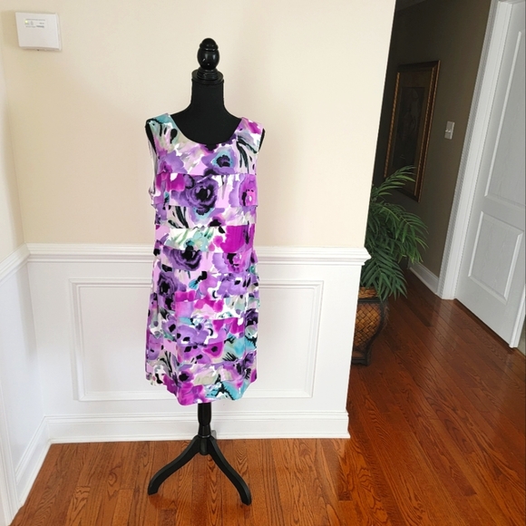 DB established 1962 Dress - Picture 3 of 10